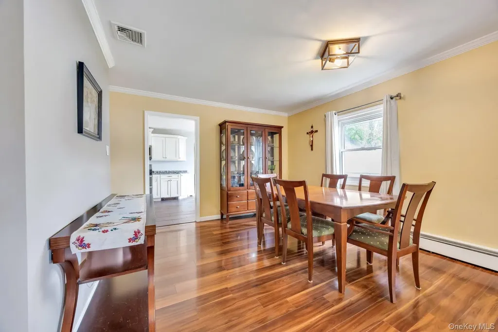 40 Twisting Drive Lake Grove NY 11755
