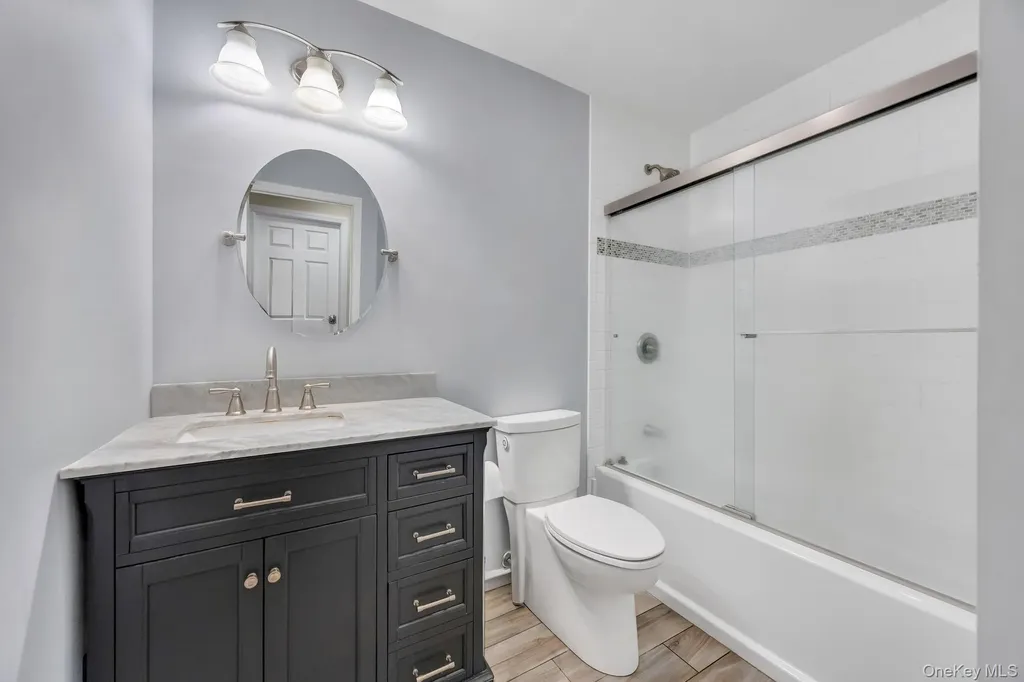 40 Twisting Drive Lake Grove NY 11755