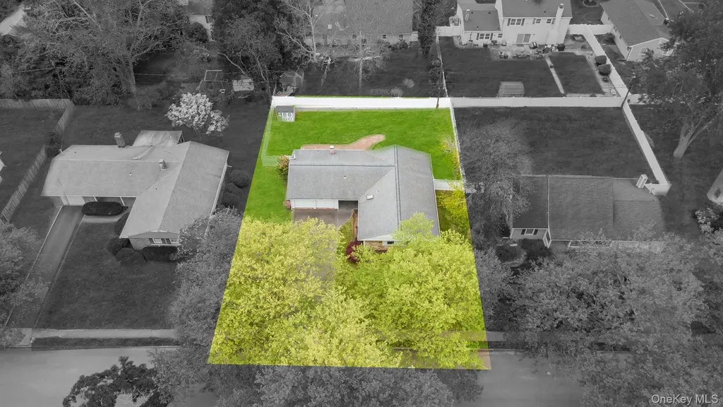 40 Twisting Drive Lake Grove NY 11755