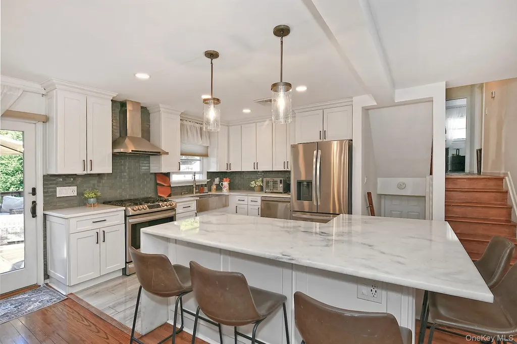 3697 Regent Lane Wantagh NY 11793