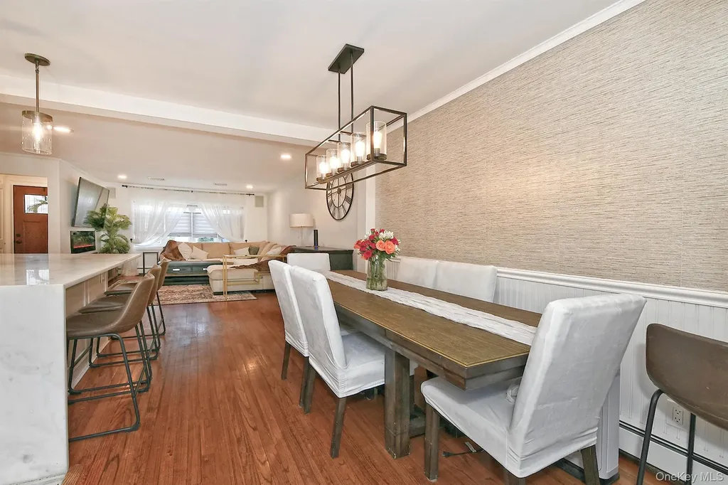 3697 Regent Lane Wantagh NY 11793