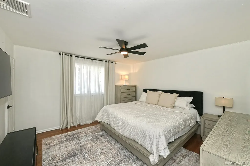 3697 Regent Lane Wantagh NY 11793