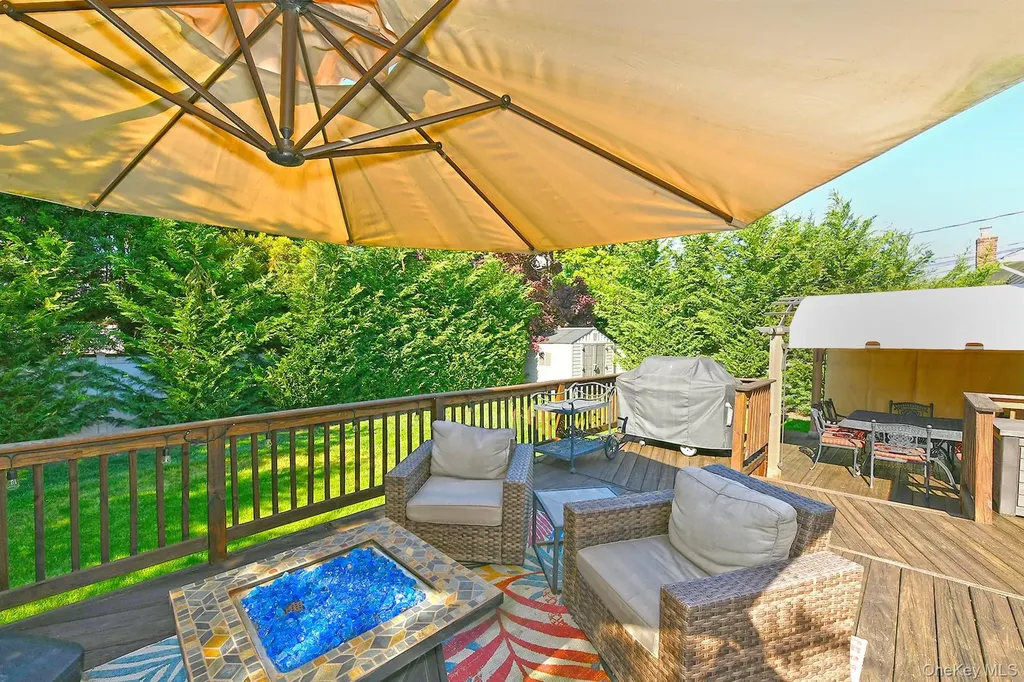 3697 Regent Lane Wantagh NY 11793
