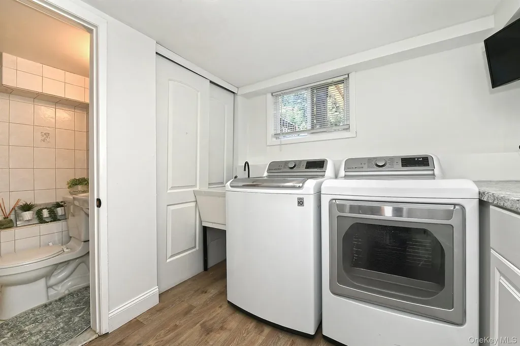 3697 Regent Lane Wantagh NY 11793