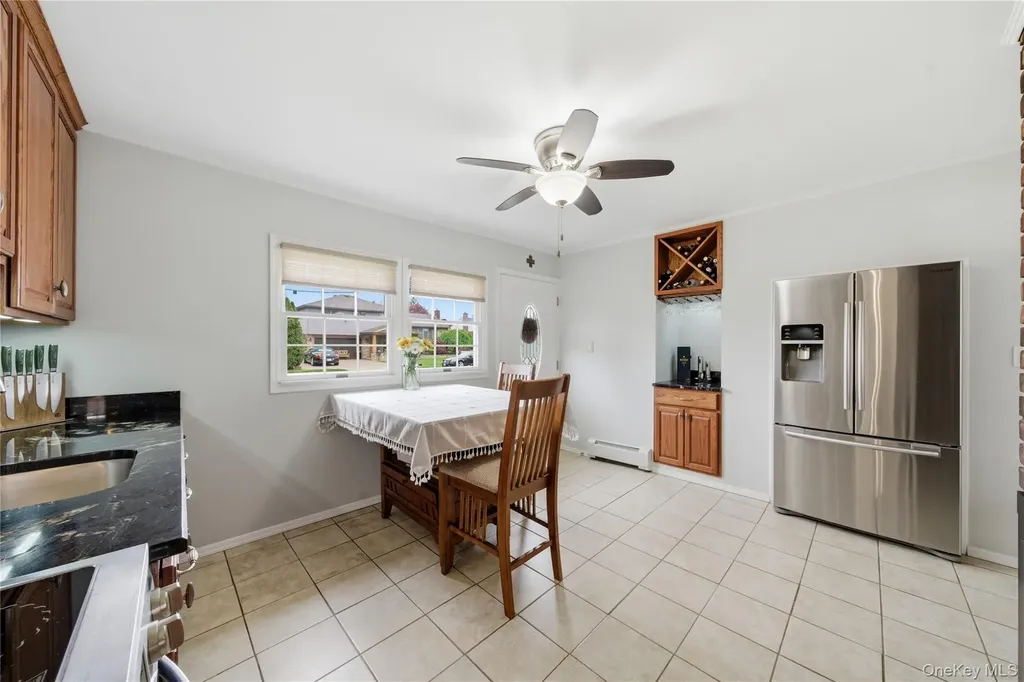 72 Walnut Lane Hicksville NY 11801