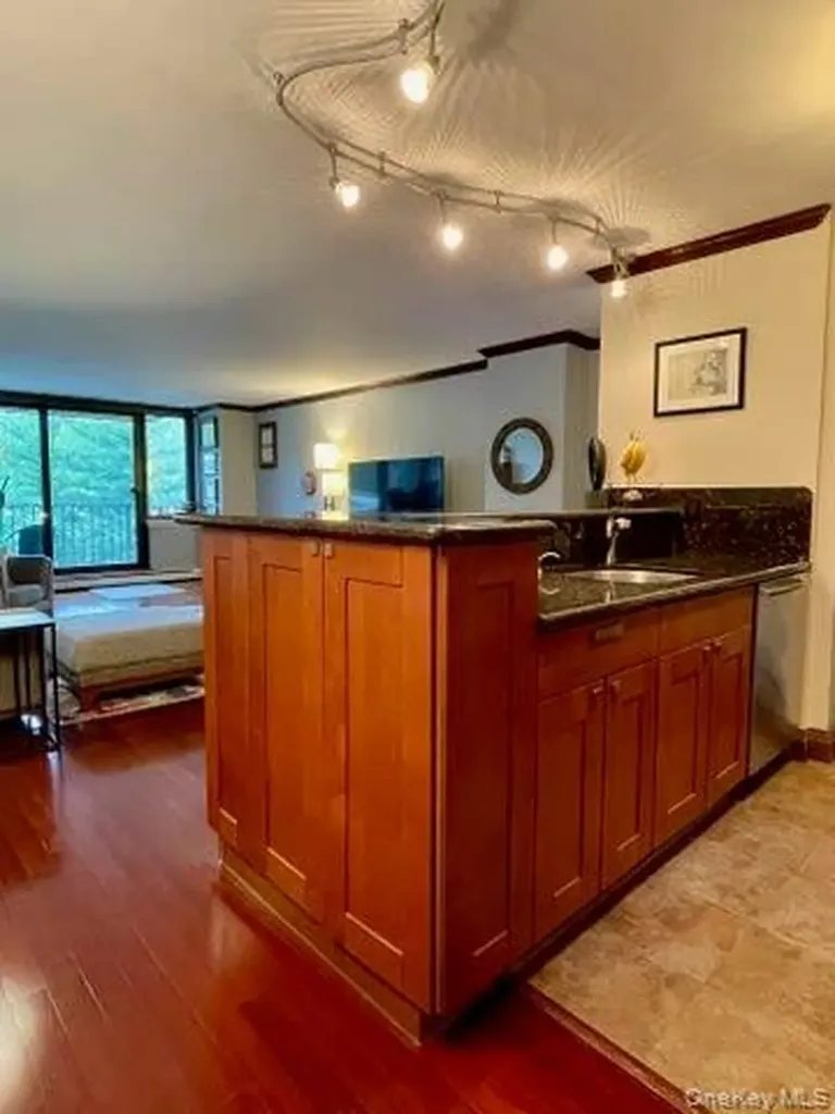 25 Rockledge Avenue White Plains NY 10601