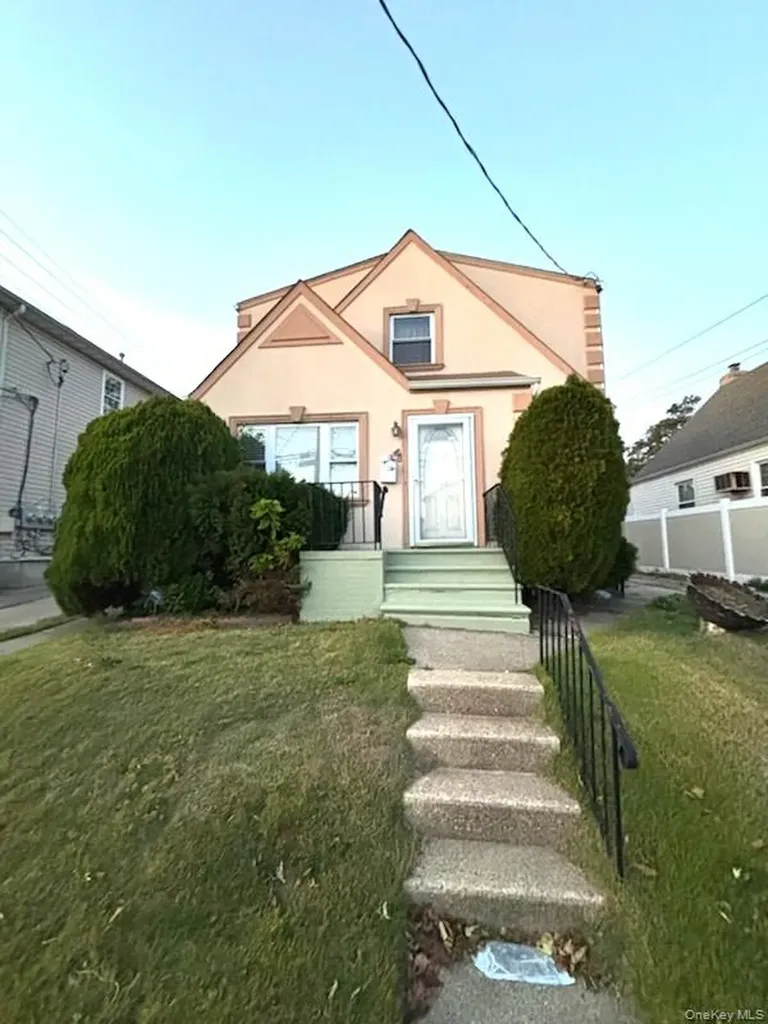 238-23 148th Drive Rosedale NY 11422