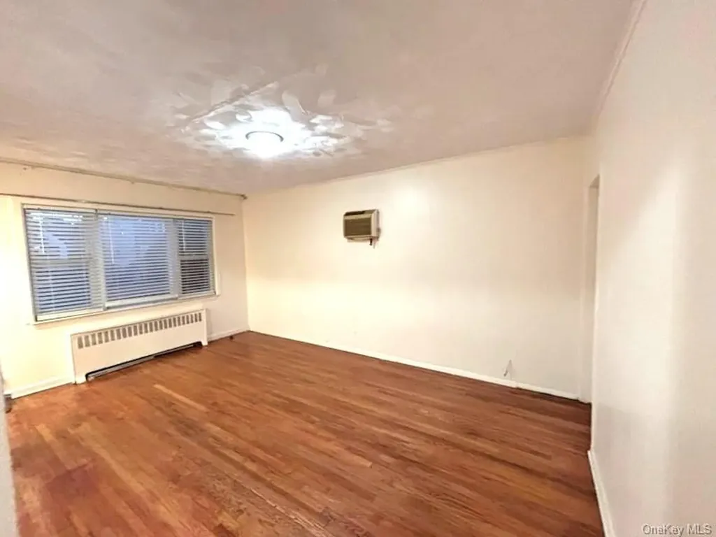 238-23 148th Drive Rosedale NY 11422