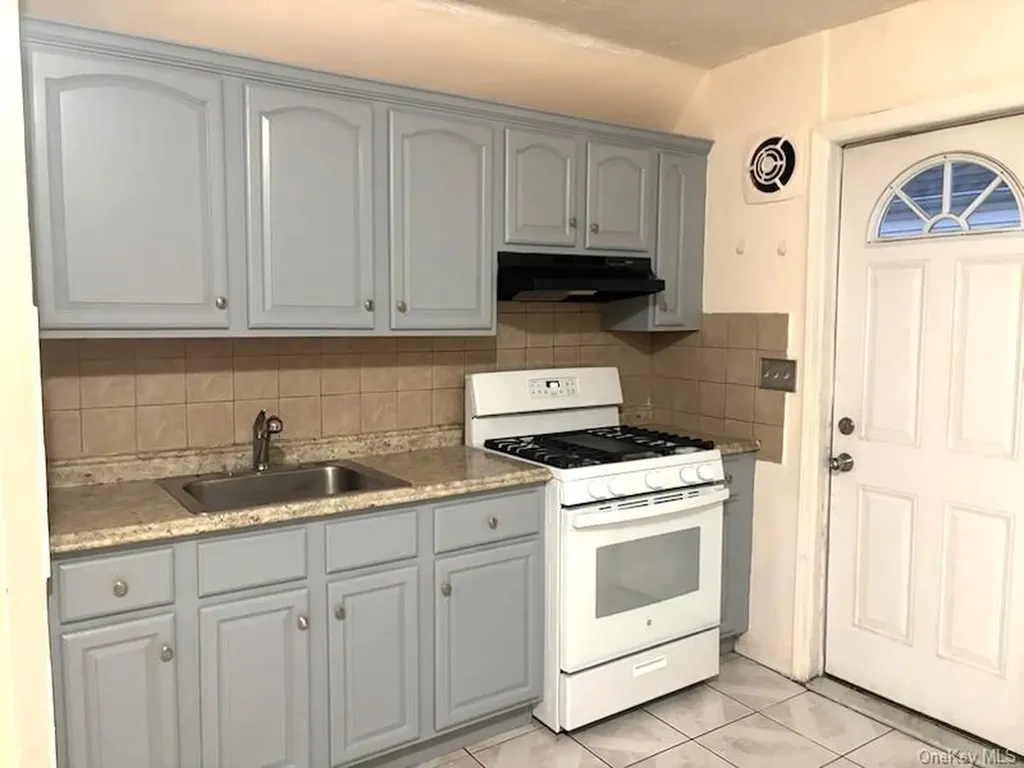 238-23 148th Drive Rosedale NY 11422