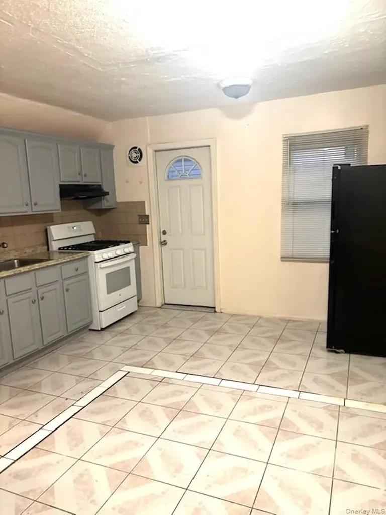 238-23 148th Drive Rosedale NY 11422