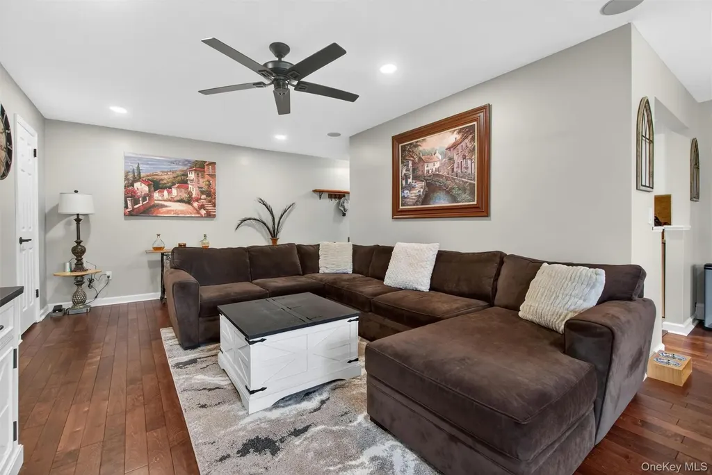 9 Loudon Drive Fishkill NY 12524