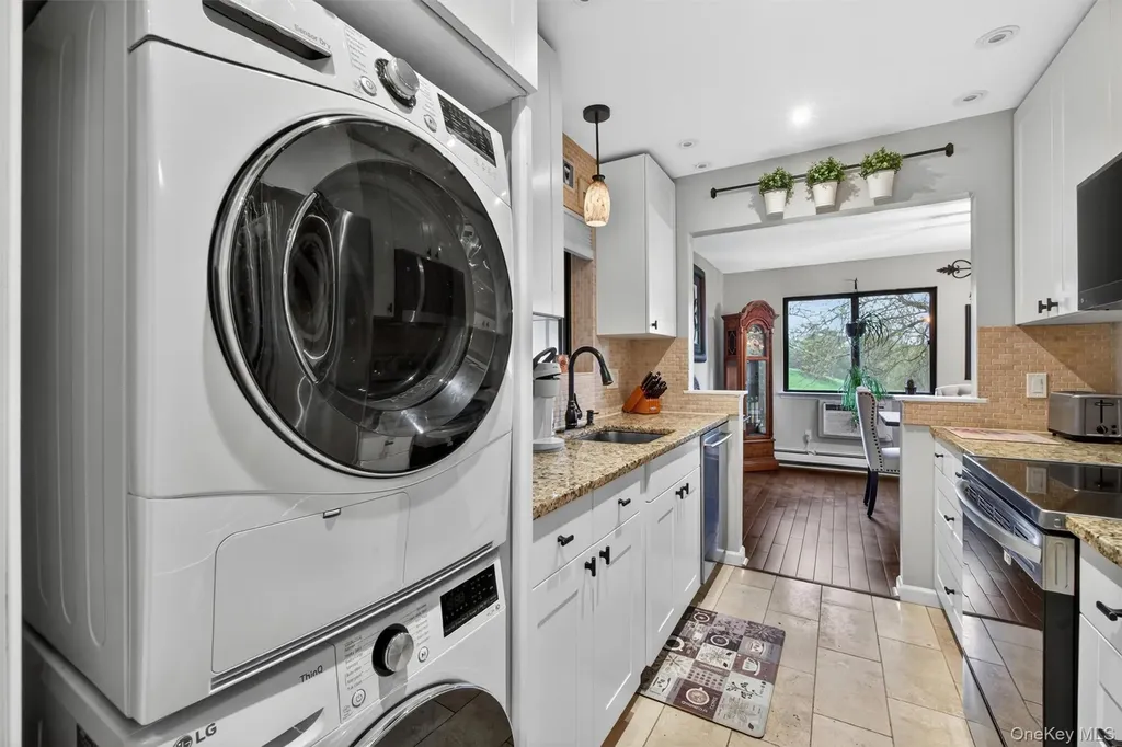 9 Loudon Drive Fishkill NY 12524