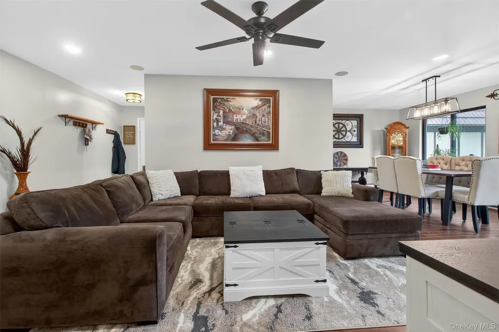 9 Loudon Drive Fishkill NY 12524