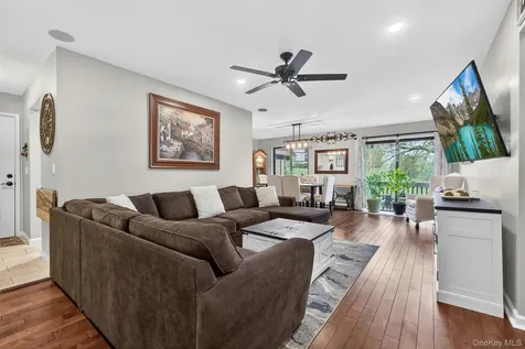 9 Loudon Drive Fishkill NY 12524