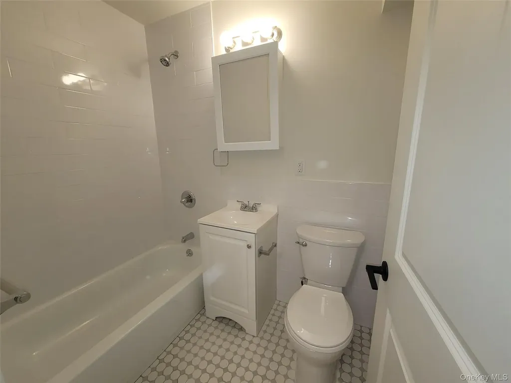 671 Bronx River Road Yonkers NY 10704