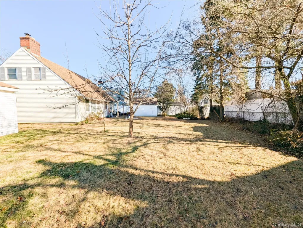 806 Oliver Avenue Westbury NY 11590