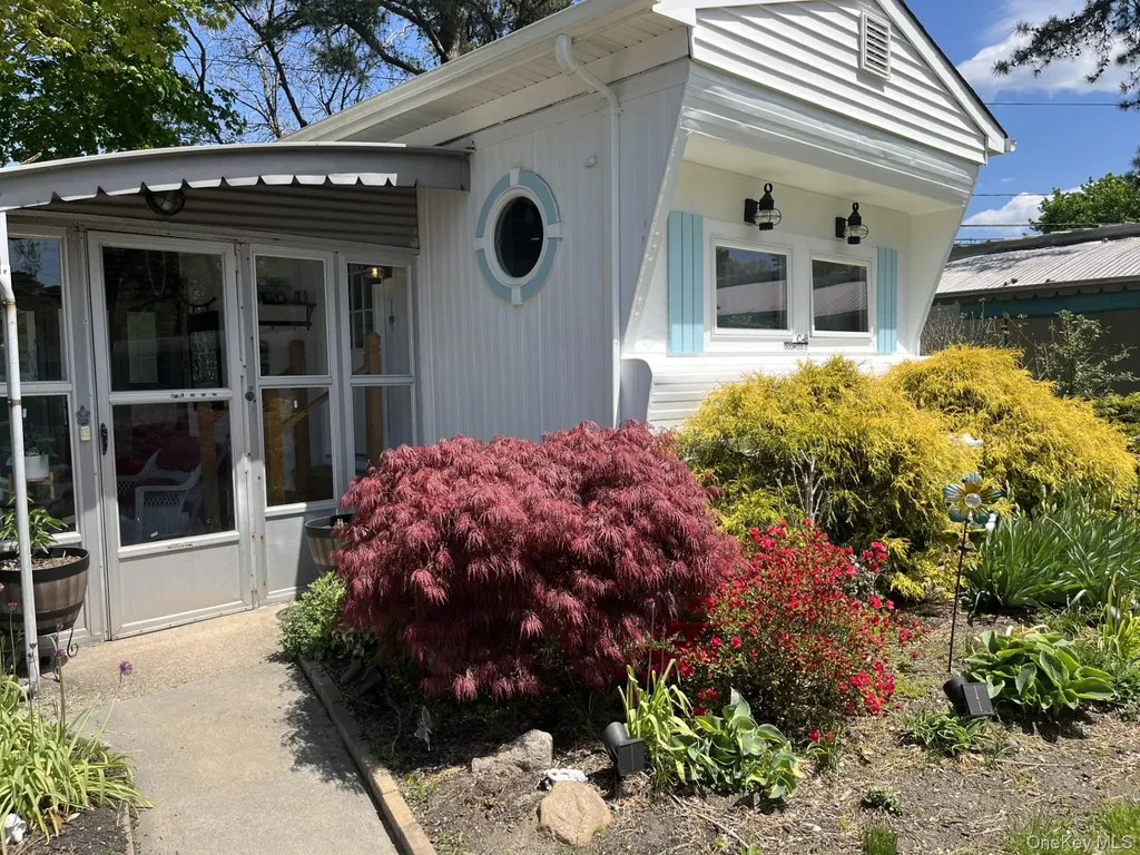 525 Riverleigh Avenue Riverhead NY 11901