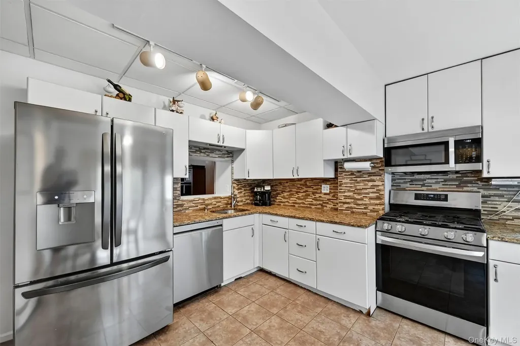 14 Hoover Place Stony Point NY 10980