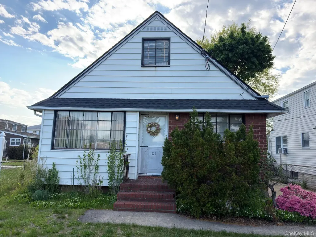 181 Covert Avenue Elmont NY 11003