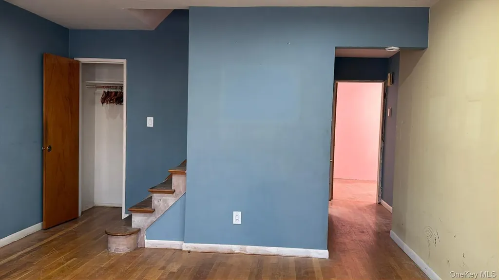 181 Covert Avenue Elmont NY 11003