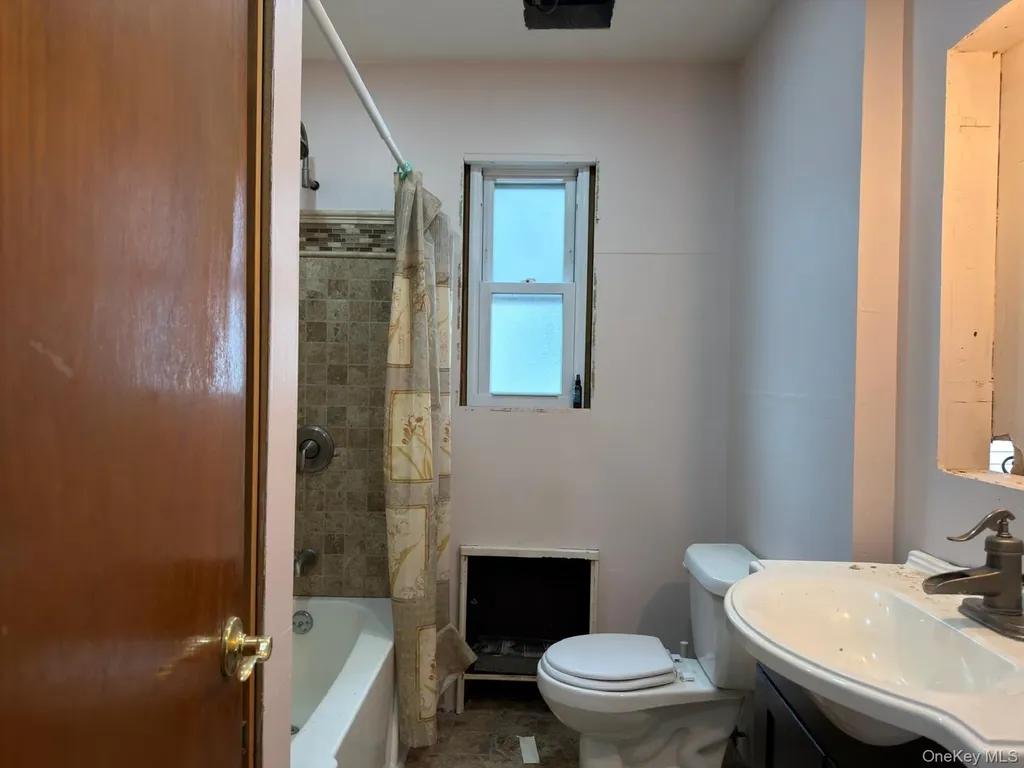 181 Covert Avenue Elmont NY 11003