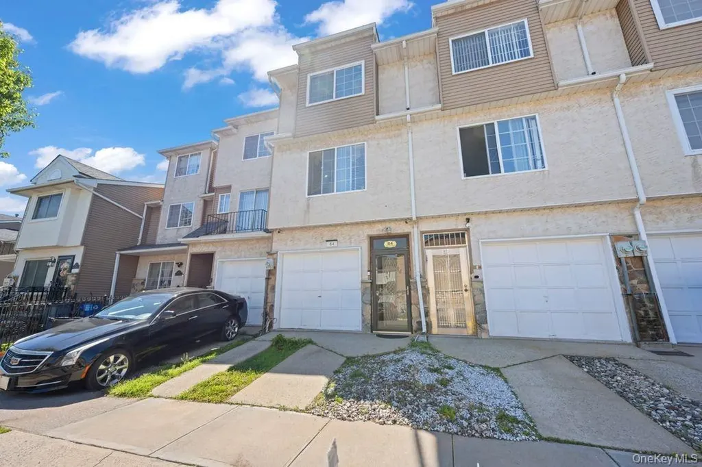 84 Long Pond Lane Staten Island NY 10304