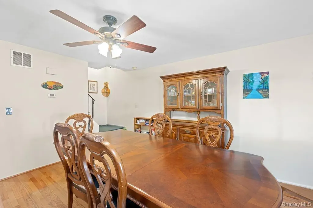 84 Long Pond Lane Staten Island NY 10304