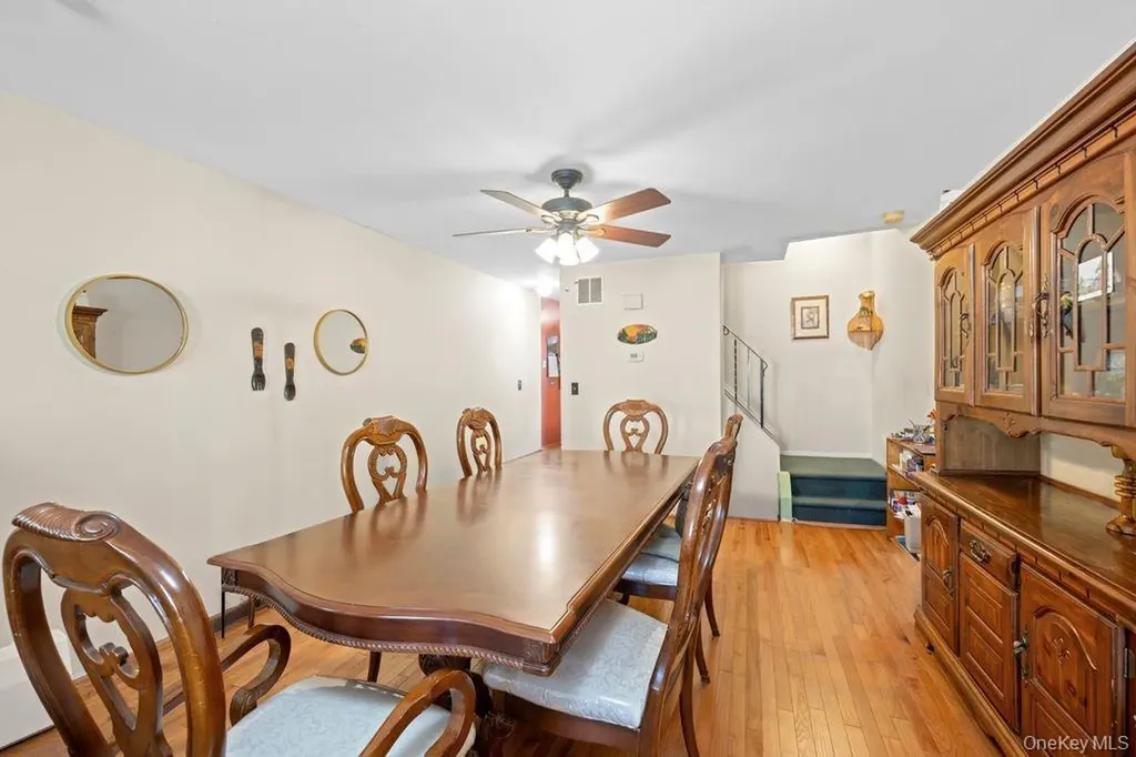 84 Long Pond Lane Staten Island NY 10304