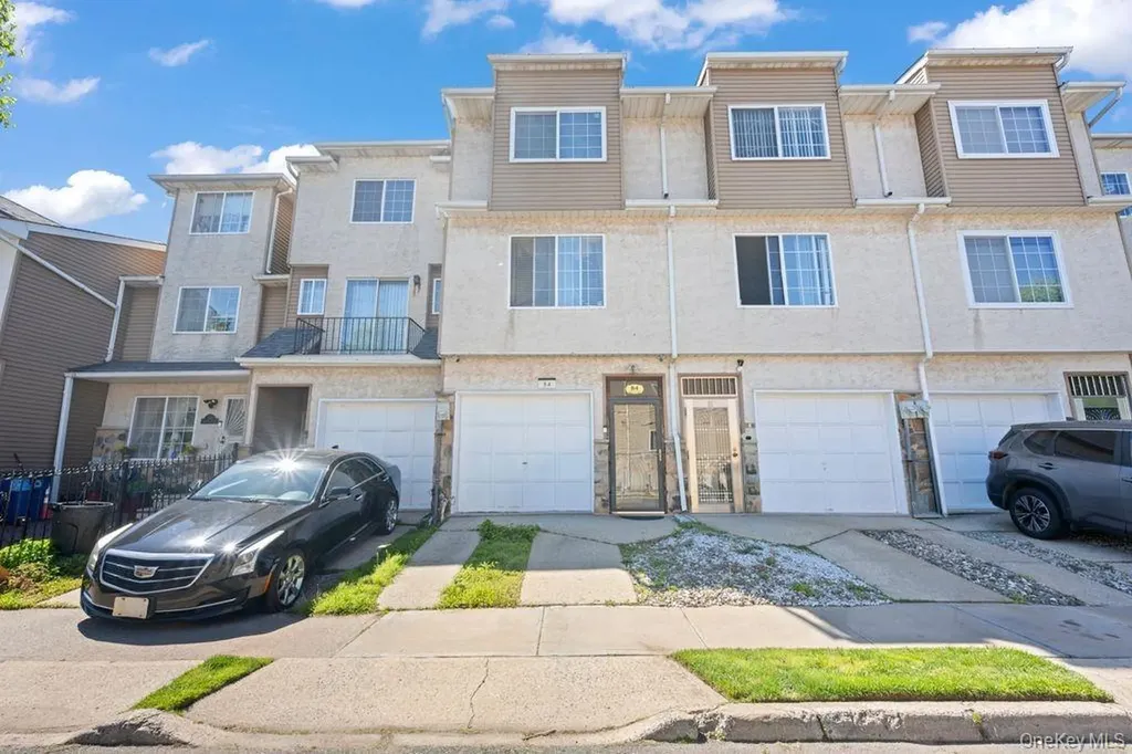 84 Long Pond Lane Staten Island NY 10304