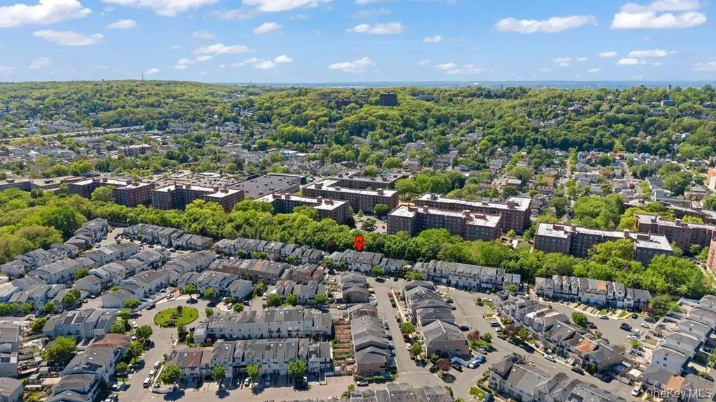 84 Long Pond Lane Staten Island NY 10304