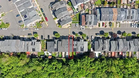 84 Long Pond Lane Staten Island NY 10304