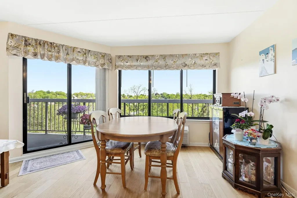 200 High Point Drive Hartsdale NY 10530
