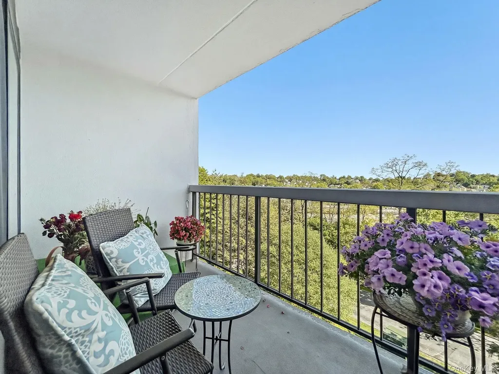 200 High Point Drive Hartsdale NY 10530