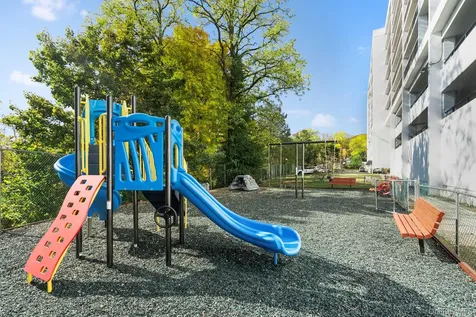200 High Point Drive Hartsdale NY 10530