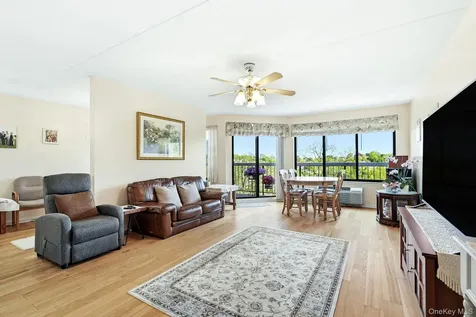 200 High Point Drive Hartsdale NY 10530