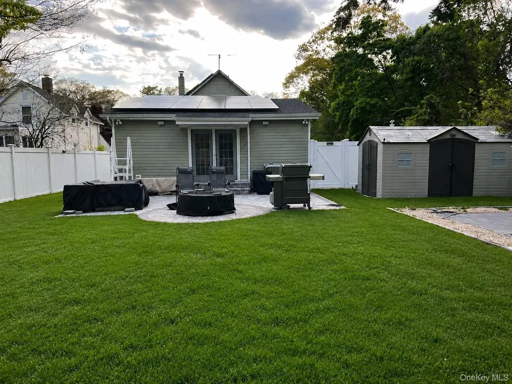 315 Grant Avenue Islip NY 11751