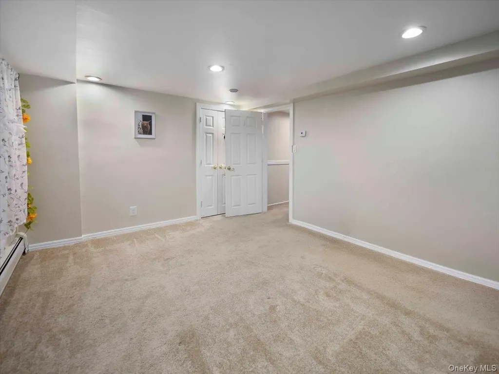 16 Will Rogers Lane Nanuet NY 10954