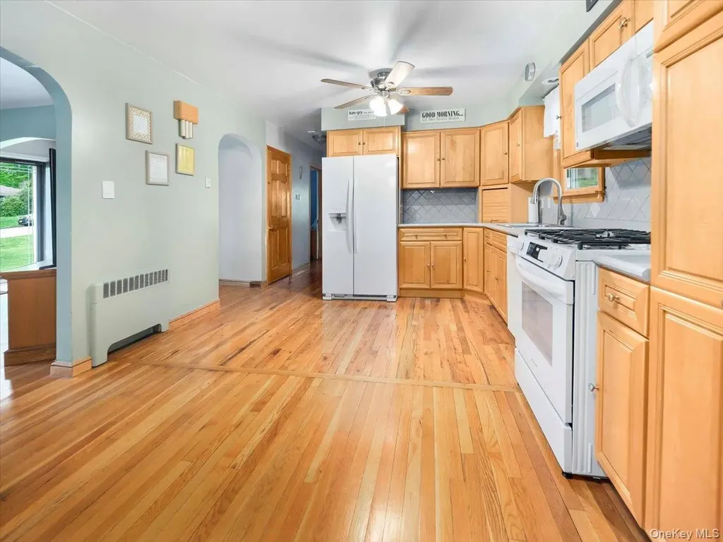 16 Will Rogers Lane Nanuet NY 10954