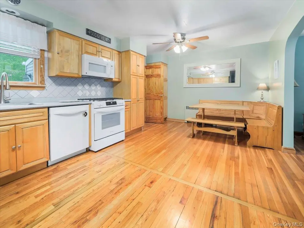 16 Will Rogers Lane Nanuet NY 10954