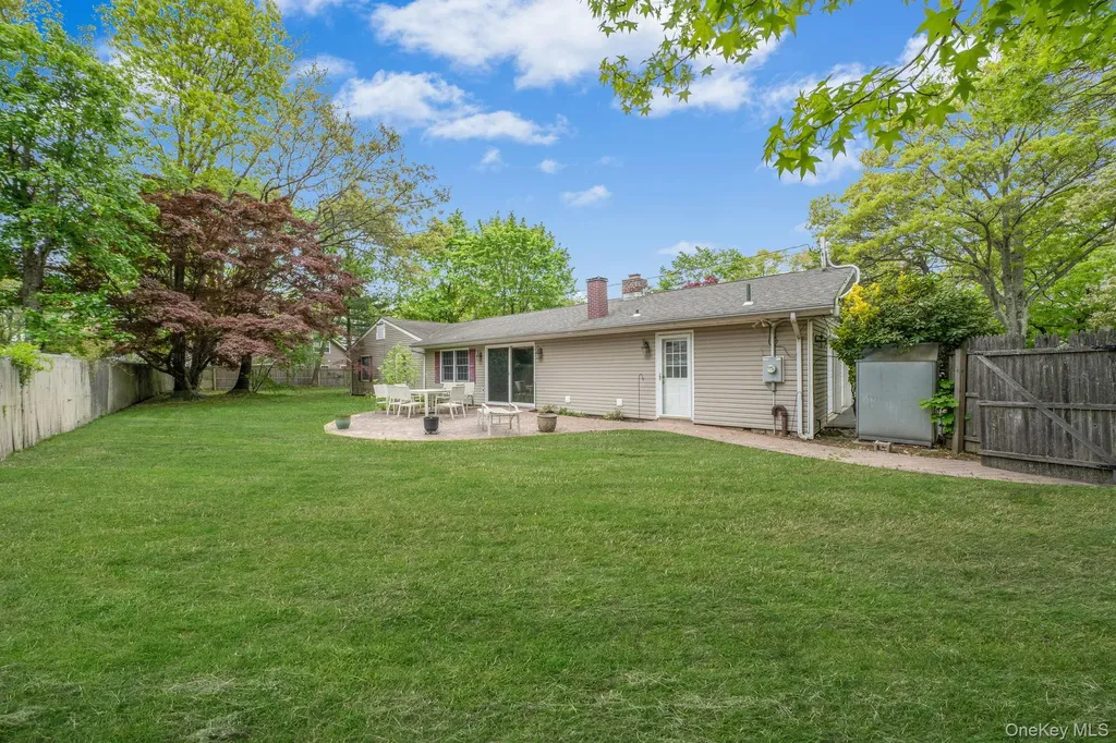 35 Pembrook Drive Stony Brook NY 11790