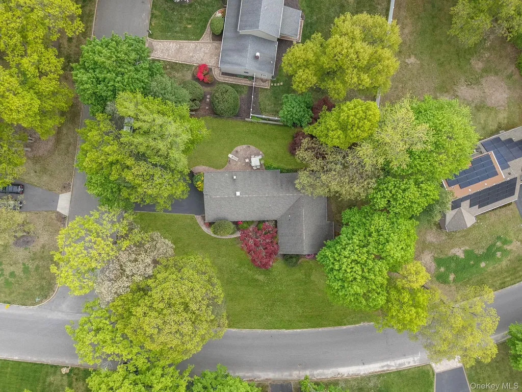 35 Pembrook Drive Stony Brook NY 11790
