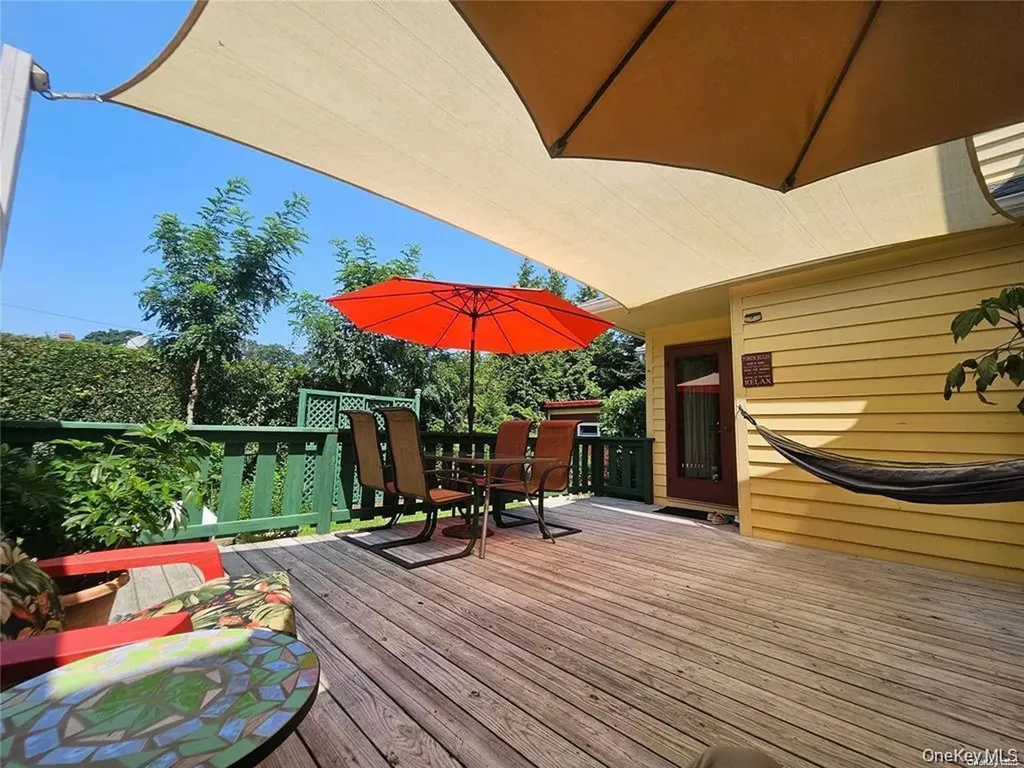 10 Phyllis Road Mastic Beach NY 11951
