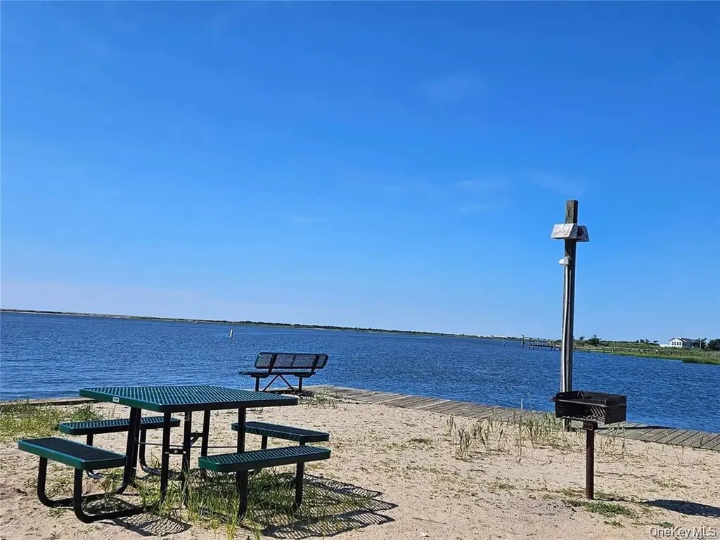 10 Phyllis Road Mastic Beach NY 11951