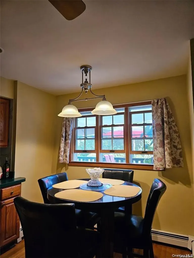 10 Phyllis Road Mastic Beach NY 11951