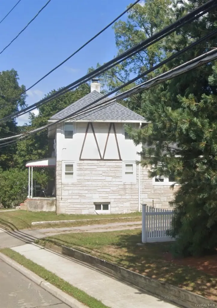 West Islip NY 11795