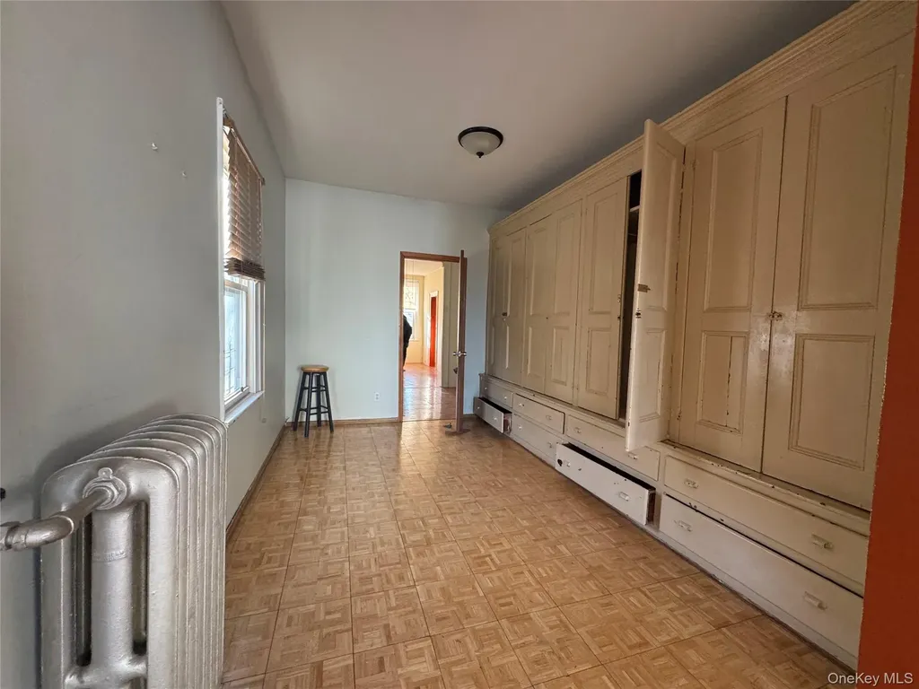 6353 60th Place Ridgewood NY 11385