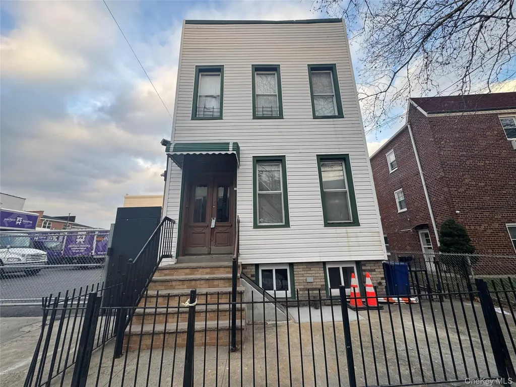 6353 60th Place Ridgewood NY 11385
