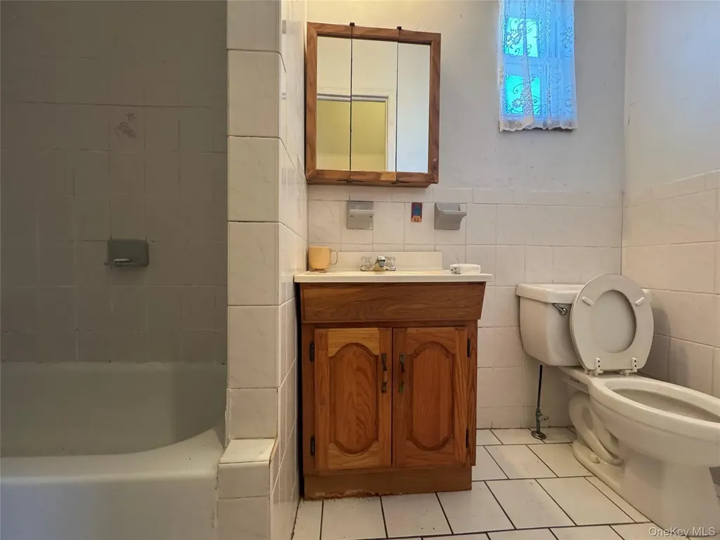 6353 60th Place Ridgewood NY 11385