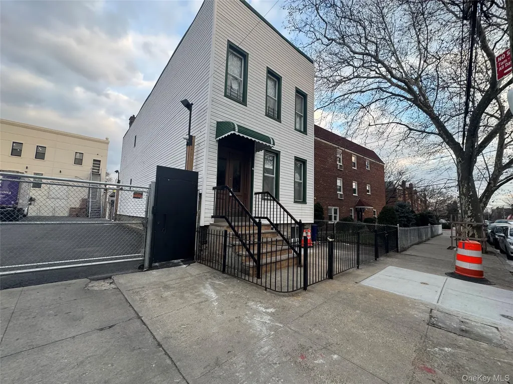 6353 60th Place Ridgewood NY 11385