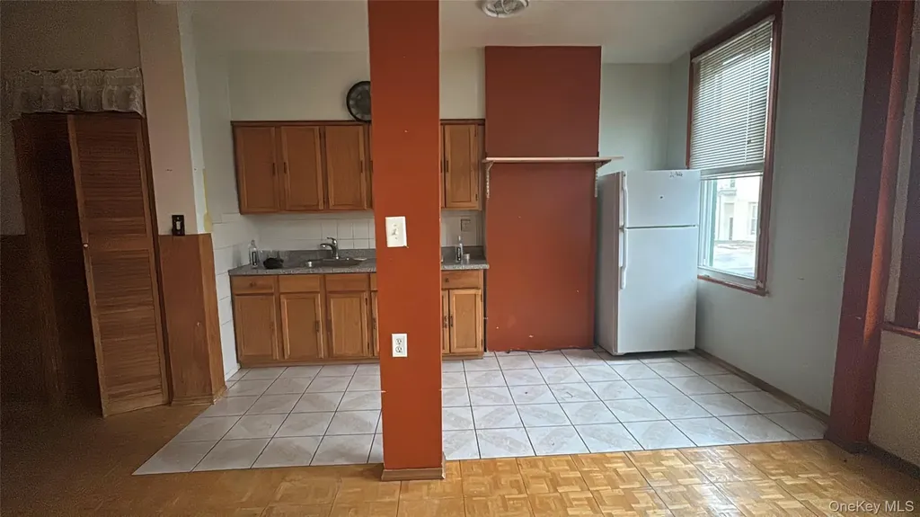 6353 60th Place Ridgewood NY 11385